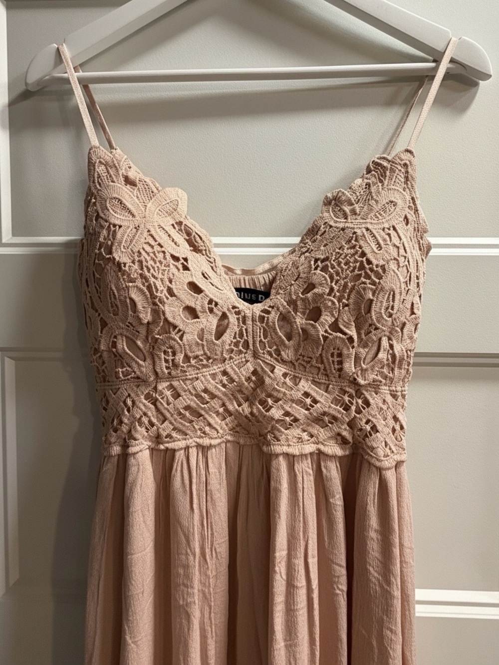 NWT Blue B Medium Peach Beige Crochet Detail Maxi Dress - Picture 4 of 8